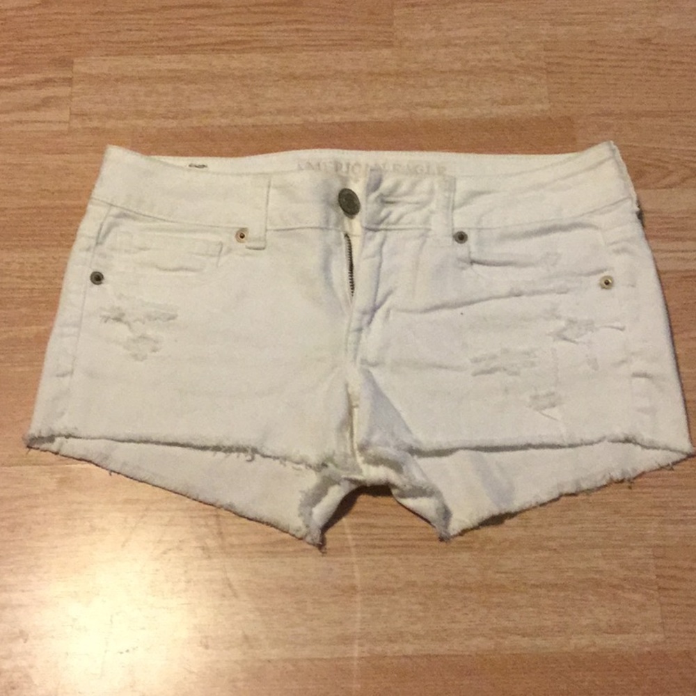 American eagle sz 4 white shorts